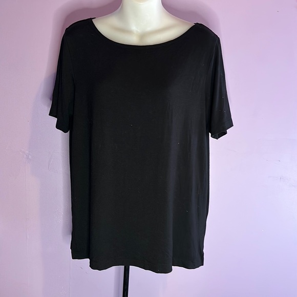 Freelance Black Short Sleeve Tee Women’s Medium Crew Neck Basic Top - Picture 1 of 3